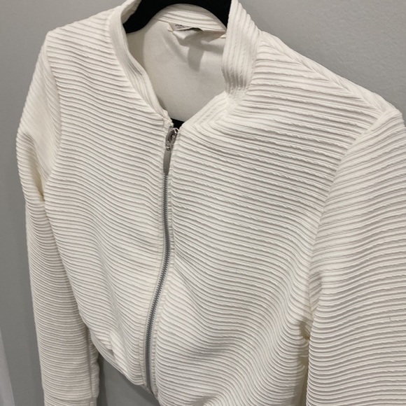 Cropped Bomber White Jacket - Picture 2 of 11